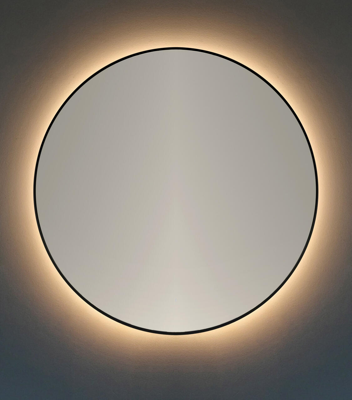 Balteco AG LED-vannitoapeegel, modernne disain ja praktiline lahendus, sobib kõigi Balteco vannitoamööbli seeriatega.