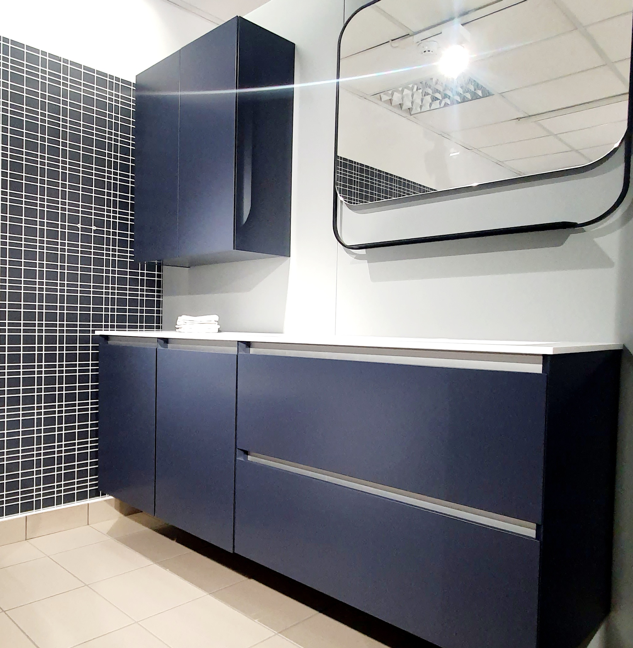 FLO vannitoamööbel